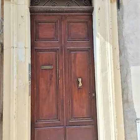 17 Rue Du Docteur Rostan * Antibes