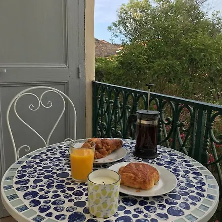 17 Rue Du Docteur Rostan
