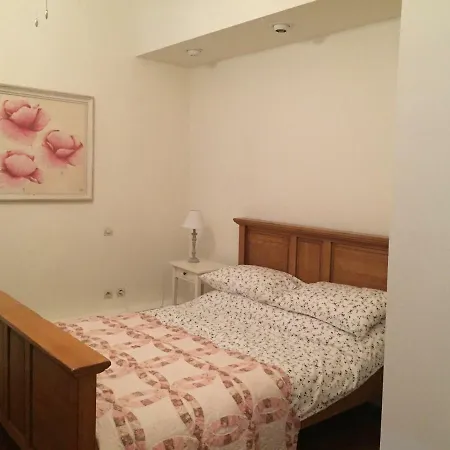 17 Rue Du Docteur Rostan * Antibes